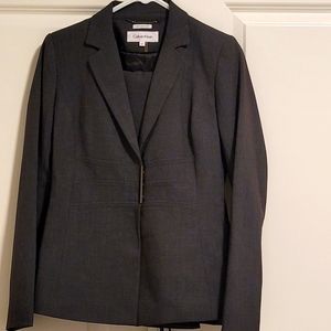 CALVIN KLEIN 2 PIECE SUIT